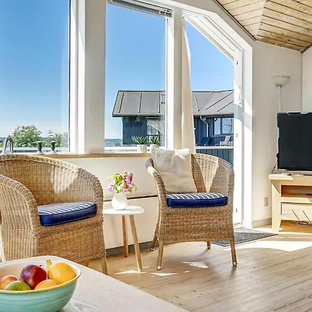 Ferienhaus 3 Bedroom Cozy In