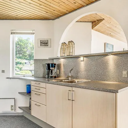 Dom wakacyjny 3 Bedroom Cozy In *